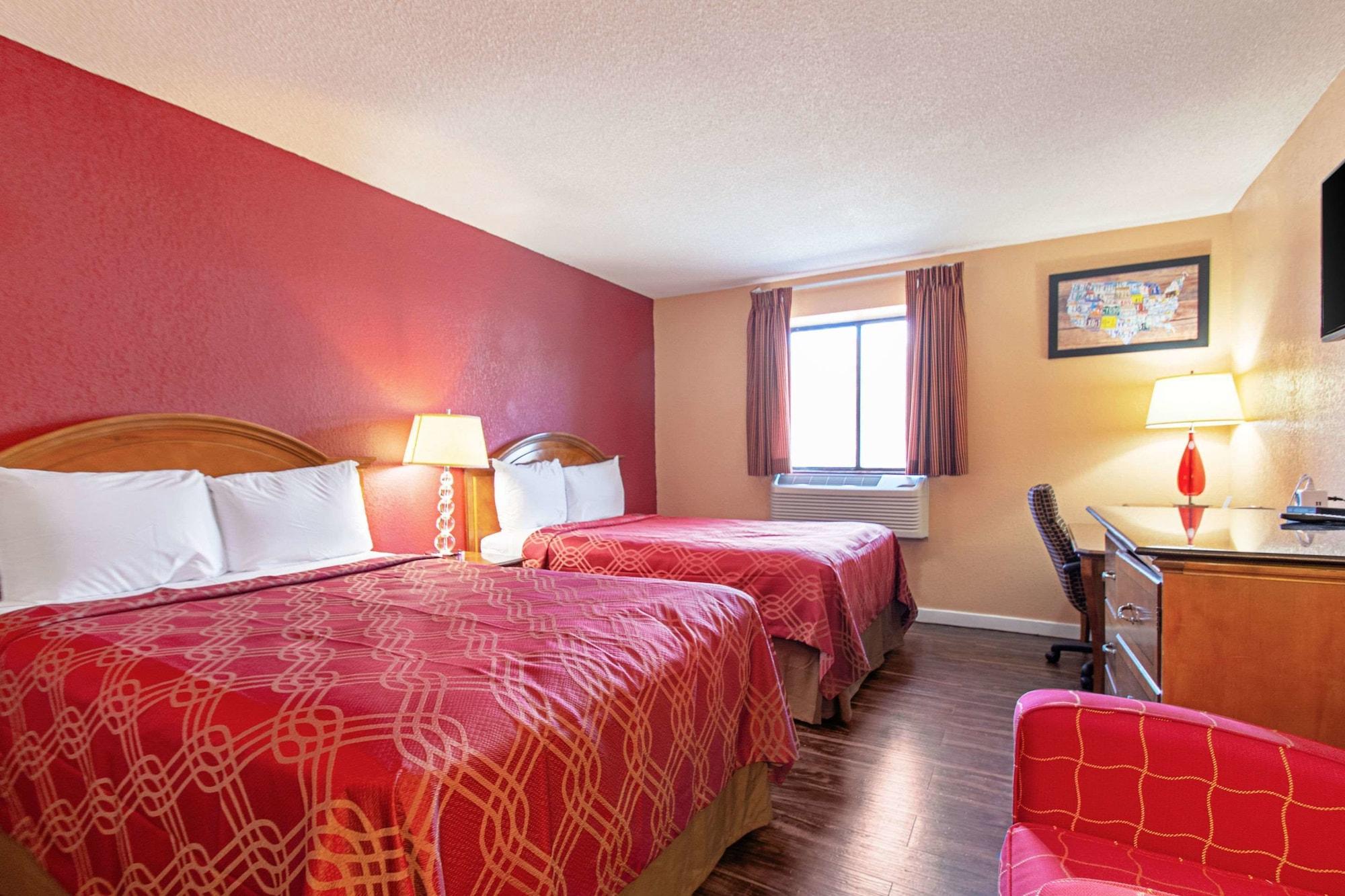 Econo Lodge Utica Eksteriør billede
