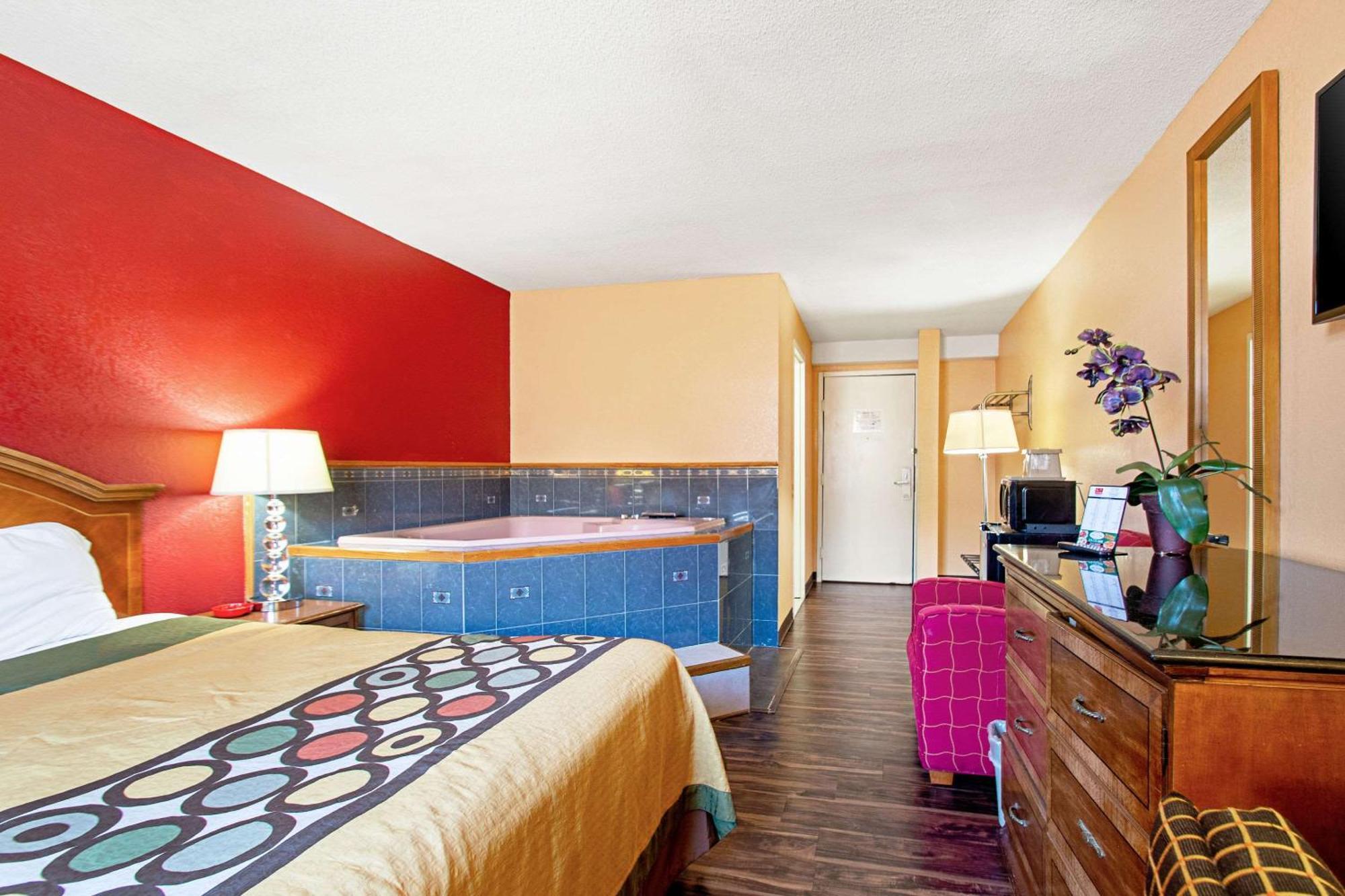 Econo Lodge Utica Eksteriør billede