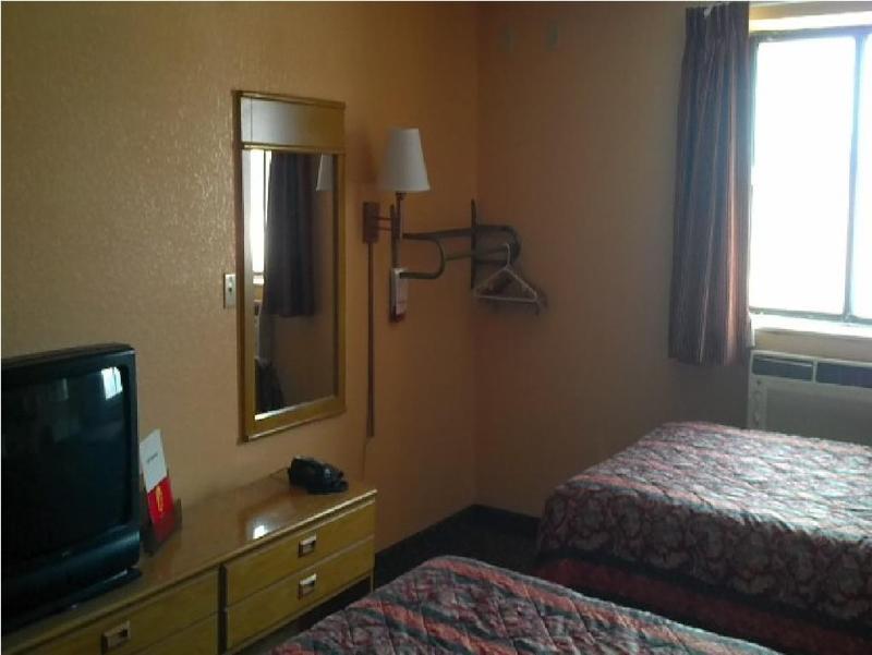 Econo Lodge Utica Eksteriør billede